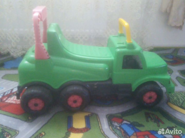 Детская машина каталка с ручкой грузовик
