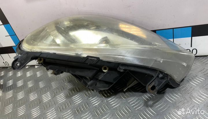 Б/У Фара левая Opel Corsa C 2000-2006