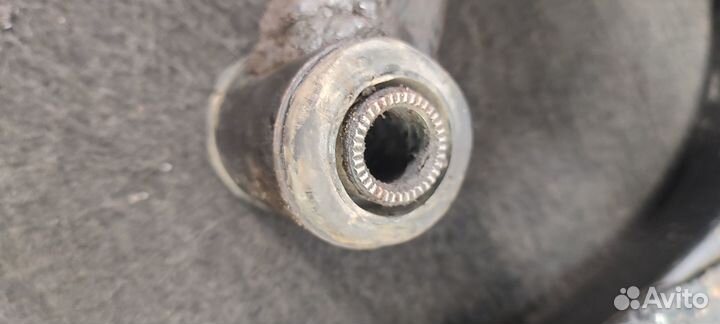 Передний правый рычаг Chery Tiggo 5