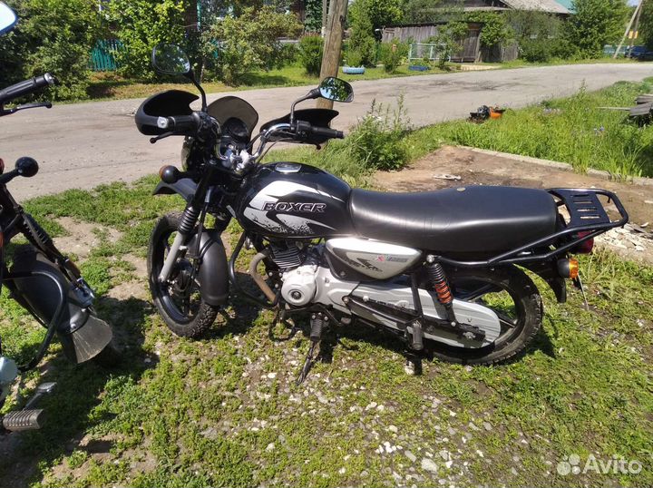 Bajaj boxer 125