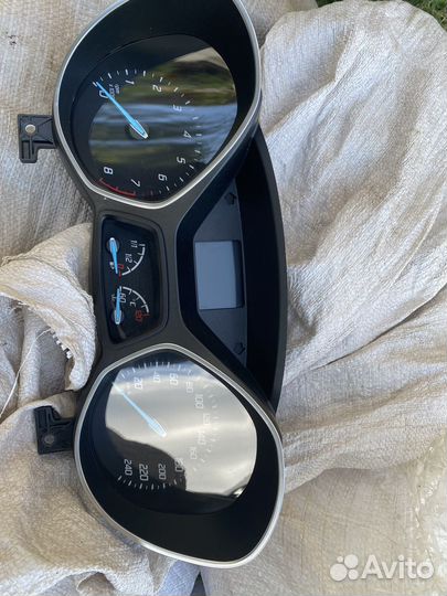 Щиток приборов Ford Kuga