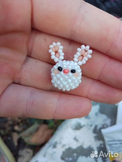 Заяц из бисера