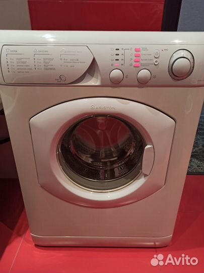 Стиральная машина Ariston avsl129