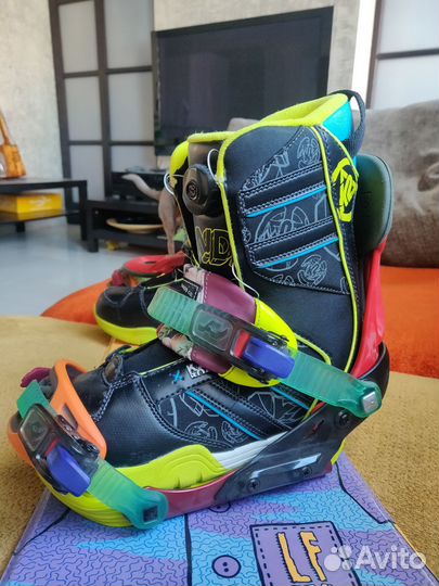 Сноуборд детский 130+крепления+ботинки р38(24см)