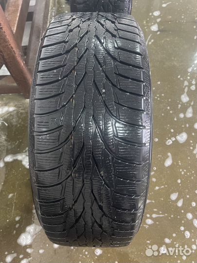 Momo North Pole W2 235/55 R18