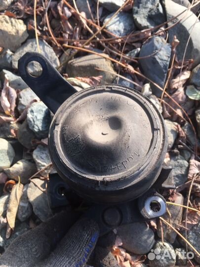 Toyota rav 4 2004 AZ 2.0 подушка двигателя правая