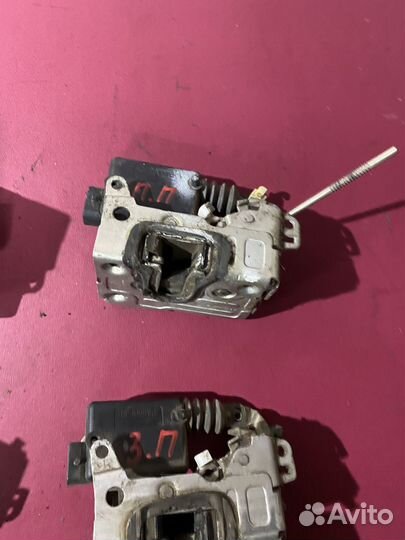 Замки дверей внутренние Renault Logan