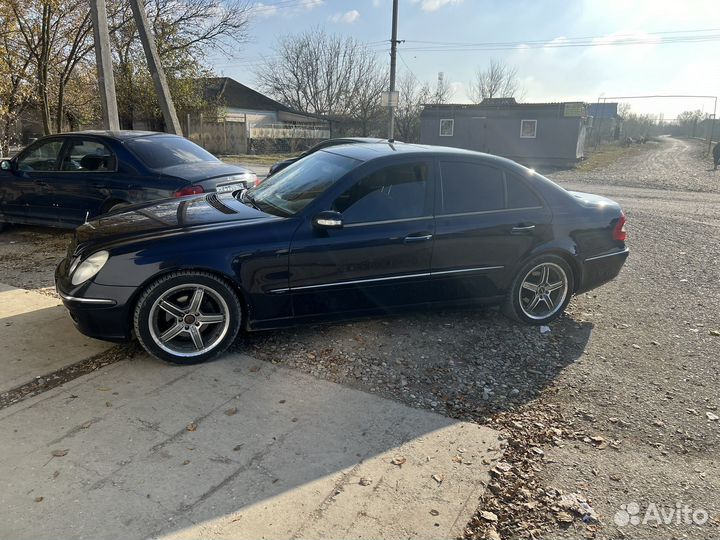 Капот на mercedes 211