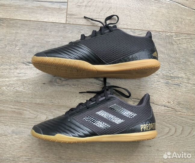 Футзалки Adidas Predator Sala 19.4