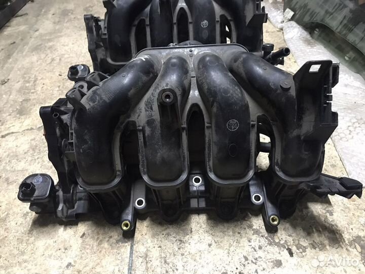 Коллектор впускной Mazda 3 BL 1.6л 2012 год