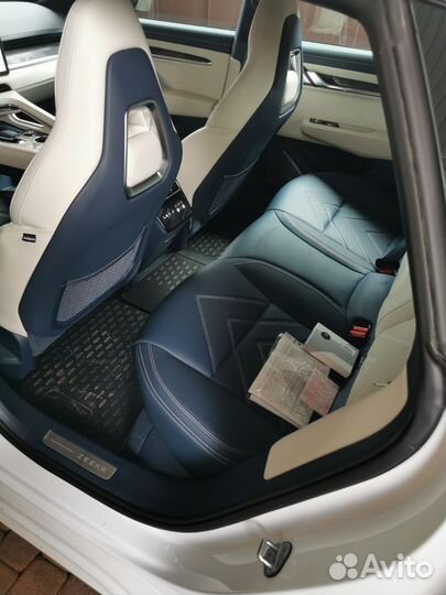 Zeekr 001 544 л.с. AT, 2023, 1 300 км