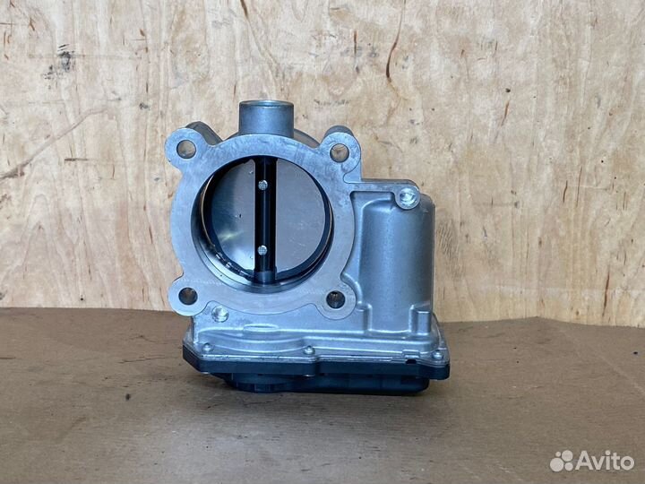 Дроссельная заслонка Renault Duster