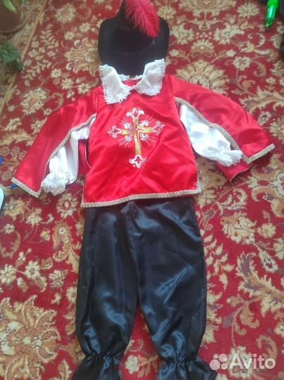 Новогодний костюм мушкетера