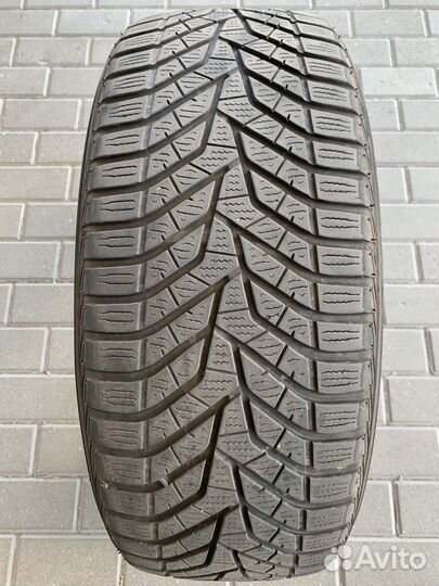 Yokohama BluEarth Winter V905 225/45 R19