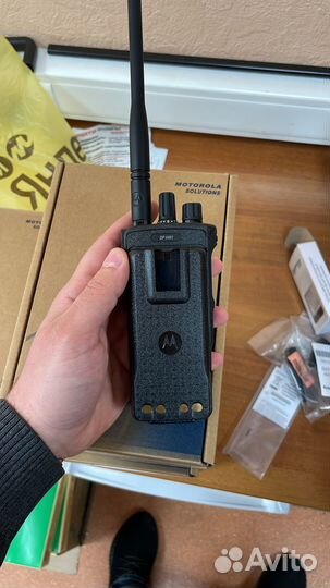 Радиостанция Motorola DP 4400 оригинал