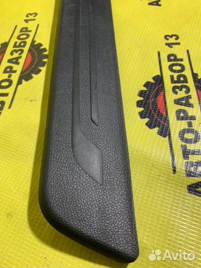 Накладка порога передняя правая Kia Cerato 3 YD