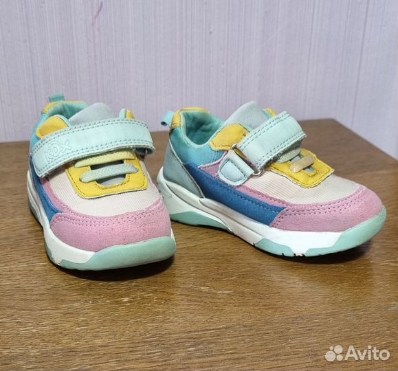 Обувь на девочку 22