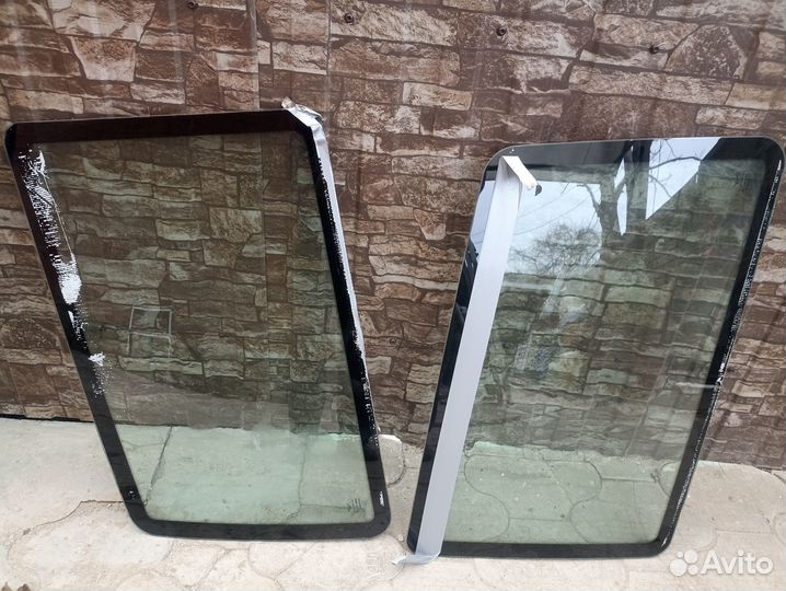 Продам Стекло на УАЗ Патриот