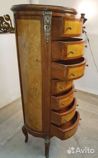 Антикварный комод 