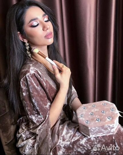 Макияж и локоны в 4 руки