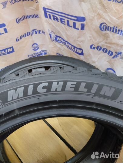 Michelin X-Ice North 4 225/45 R18 95T