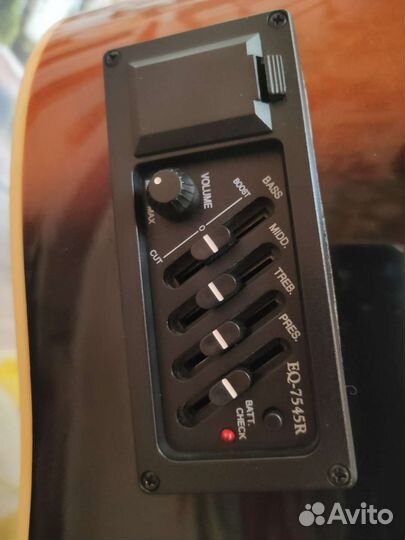 Электроакустическая гитара Martinez