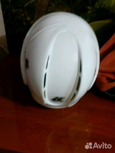 Шлем для игры в хоккей