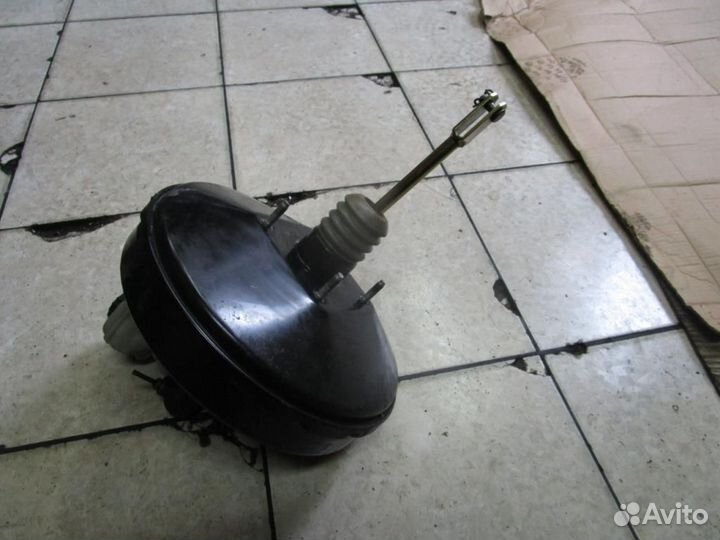 Вакуумник тормозной W638 V-class 611.980 2002