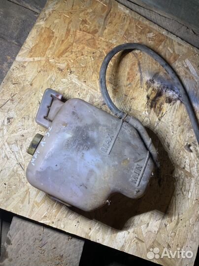 Расширительный бачок Nissan Maxima A32