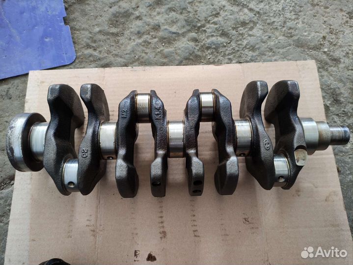 Шатун поршень коленвал