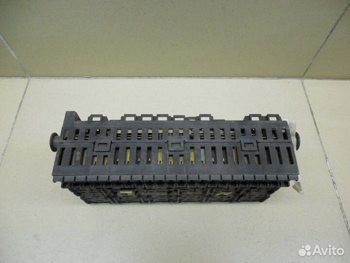 Блок предохранителей Passat B3 1988-1993