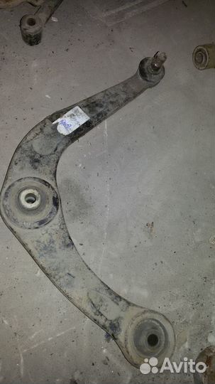 Пежо 206 рычаг правый