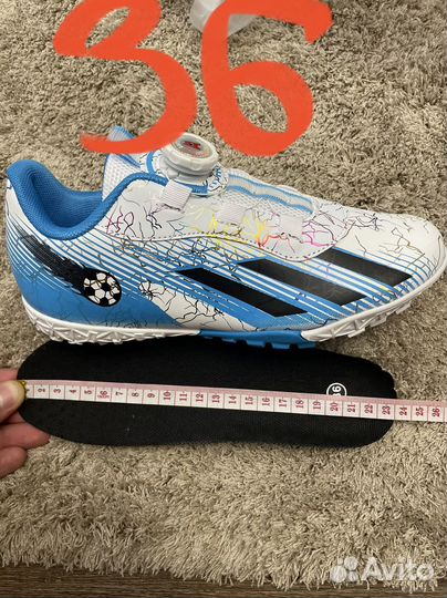 Футбольные бутсы adidas Messi
