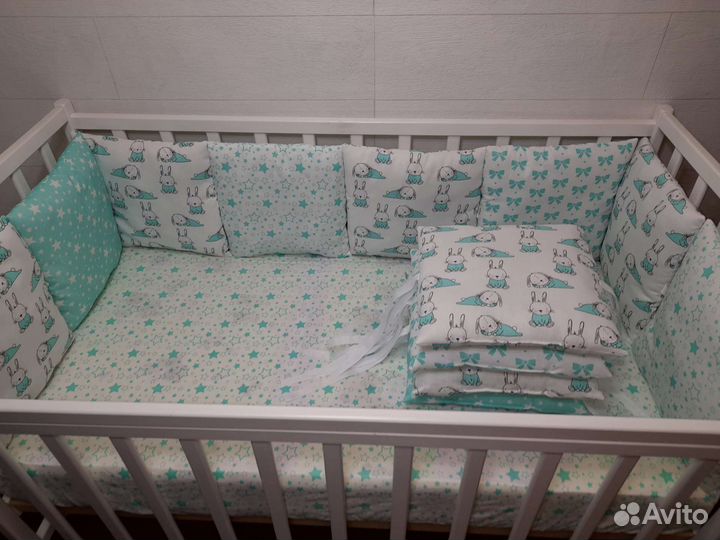 Бортики в детскую кроватку подушечки