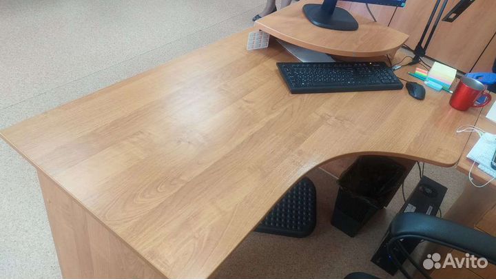 Компьютерный стол новый