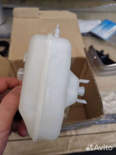 Бачок главного торм цилиндра MB Sprinter