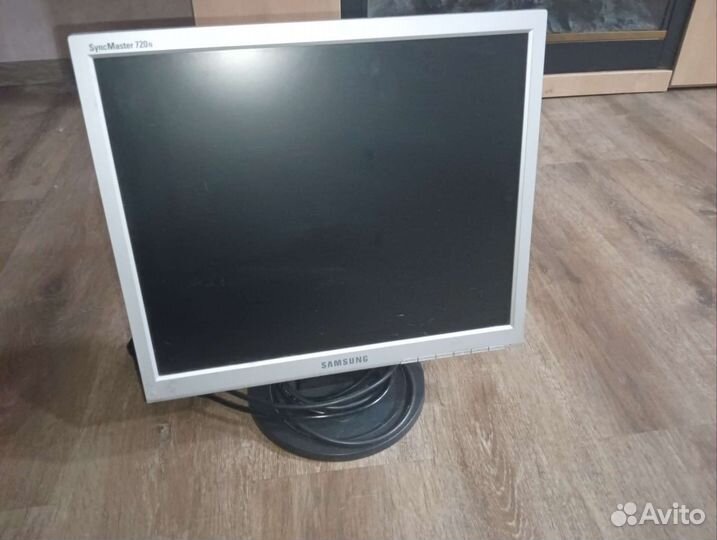 Монитор Samsung
