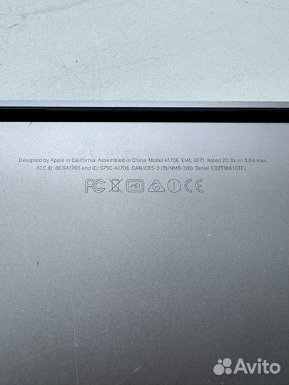 Apple MacBook Pro 13 2016 touch bar