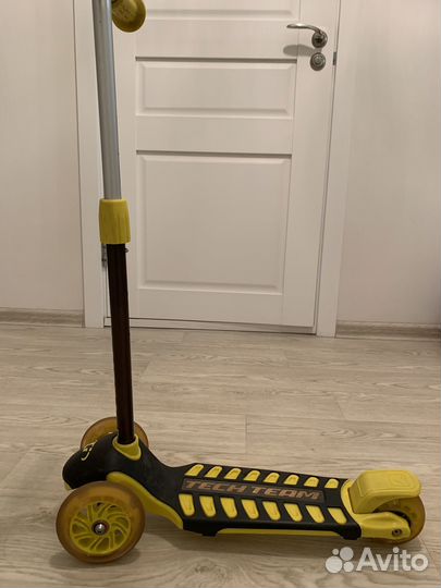 Самокат детский трехколесный