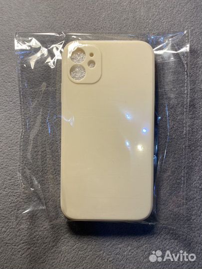 Чехлы на iPhone 11 и 12