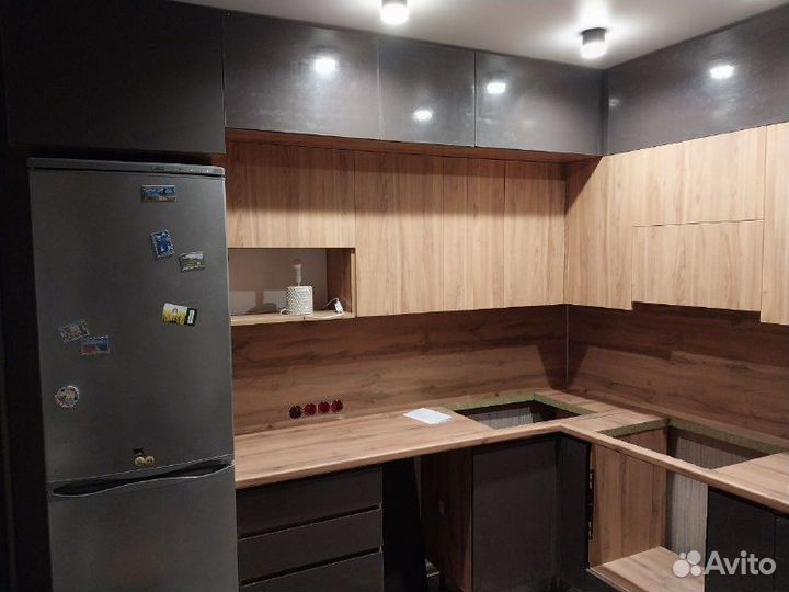 Дизайнерские кухонные гарнитуры