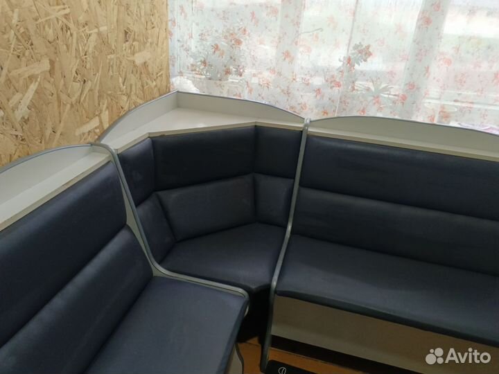 Продам кухонный уголок