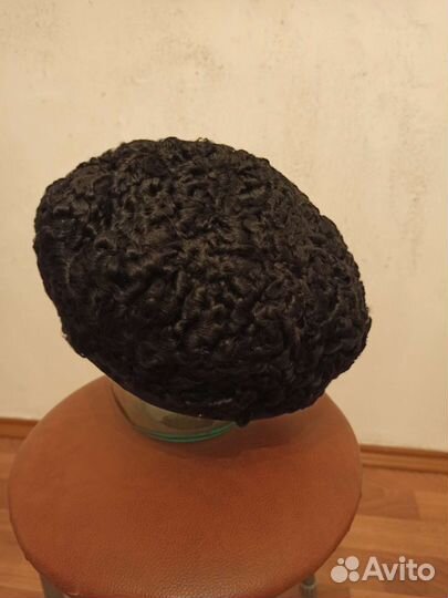 Берет каракулевый