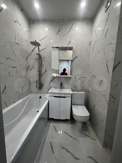 2-к. квартира, 53 м², 9/15 эт.