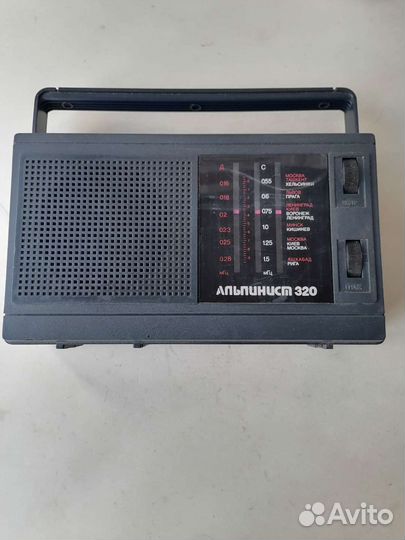 Катушечный магнитофон, радиоприемник