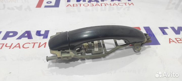 Ручка двери наружняя задняя левая Volkswagen Touareg 7L0837885A. С кронштейном