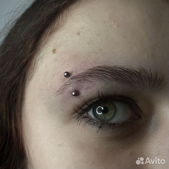 Модель на пирсинг +украшение)