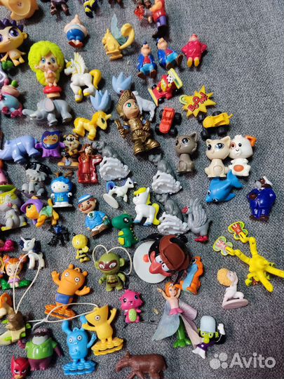 Киндер-сюрприз пакетом 125 штук