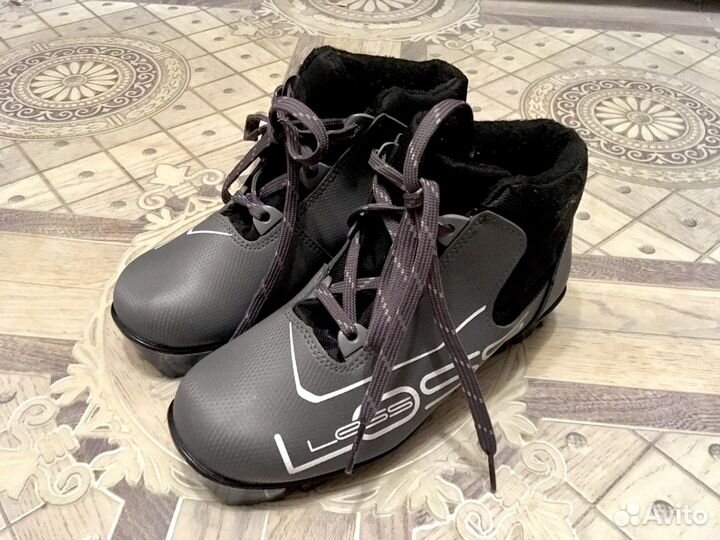 Лыжные ботинки детские 34 р-р