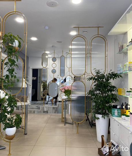 Визажист - бровист